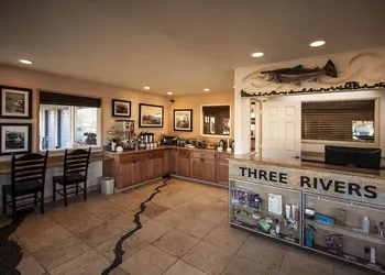 Three Rivers Inn hotel thumbnail 8