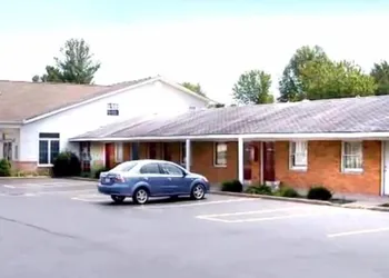 Monticello Inn hotel thumbnail 2