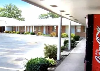 Monticello Inn hotel thumbnail 3