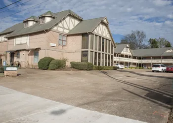Victorian Inn & Suites hotel thumbnail 2