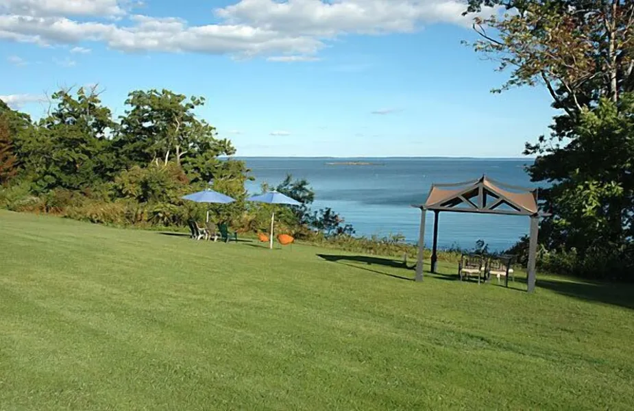 Ledges by the Bay hotel detail image 6