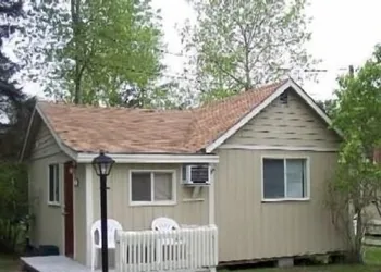 Kennebunk Gallery Motel & Cottages hotel thumbnail 3