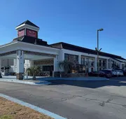 Econo Lodge Inn & Suites Macon North hotel detail image 3