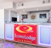 Econo Lodge Inn & Suites Macon North hotel detail image 7