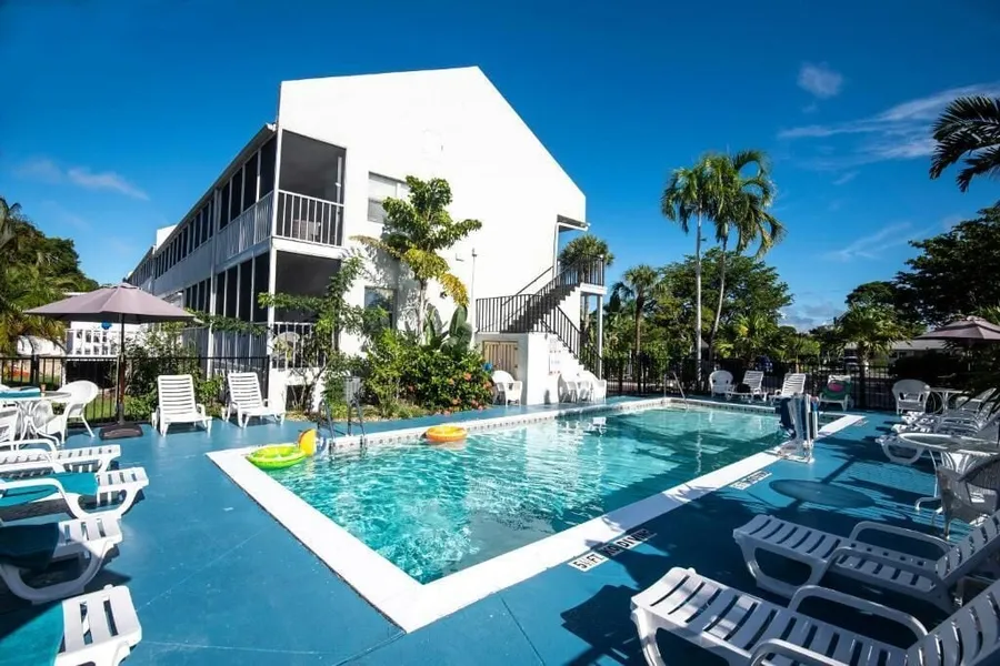 Marco Island Lakeside Inn hotel detail image 2