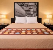 Super 8 by Wyndham Pasadena hotel detail image 3
