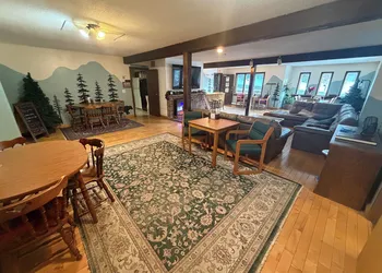 Mountain Sports Inn hotel thumbnail 3
