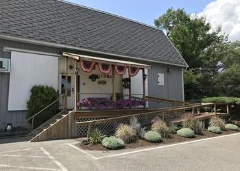 Lake Ontario Motel & Inn hotel thumbnail 6