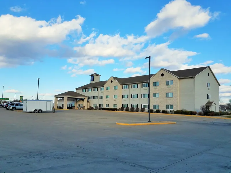 Oak Hill Inn & Suites hotel detail image 2