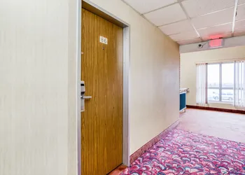 Bravo Inn Greensboro hotel thumbnail 6