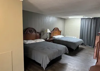 Bravo Inn Greensboro hotel thumbnail 8
