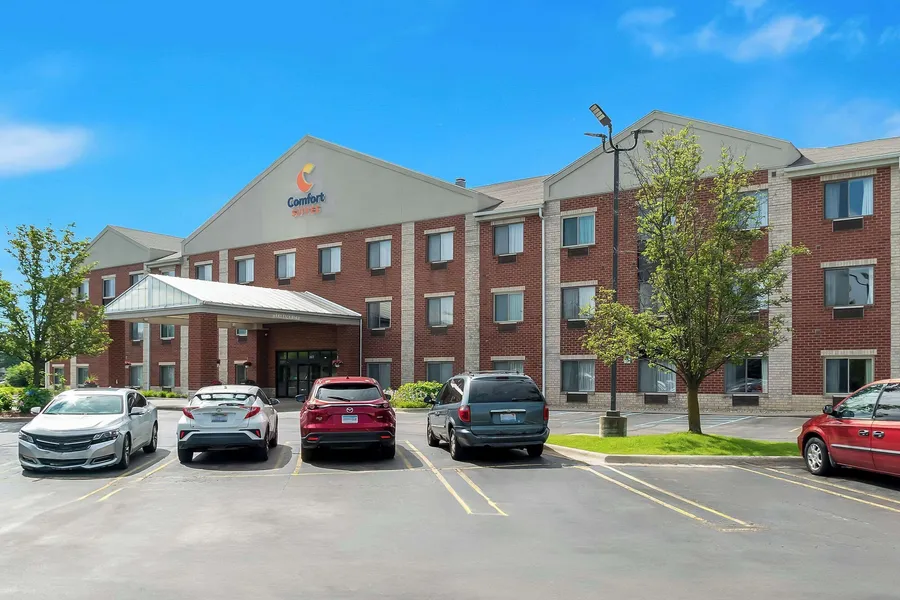 Comfort Suites Southfield/Detroit hotel detail image 2
