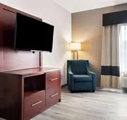 Comfort Suites Southfield/Detroit hotel detail image 7