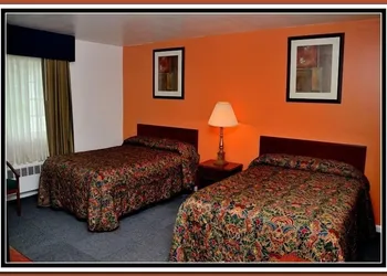 Cardinal Inn hotel thumbnail 6