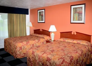 Cardinal Inn hotel thumbnail 7