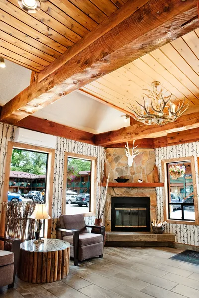 Bayshore Inn & Spa hotel detail image 6