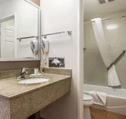 Comfort Inn Los Angeles near Hollywood hotel detail image 4