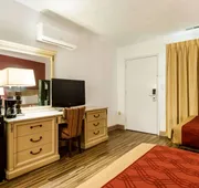 Econo Lodge Inn & Suites Lake Harmony - Pocono Mountains Area hotel detail image 5