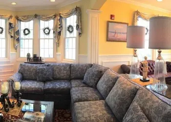 Coastal Chateau hotel thumbnail 8