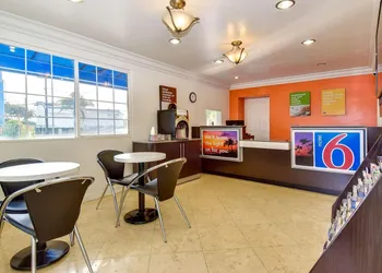 Motel 6 Garden Grove CA hotel thumbnail 3