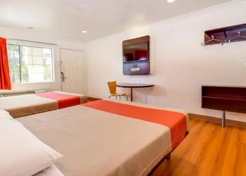 Motel 6 Garden Grove CA hotel thumbnail 4