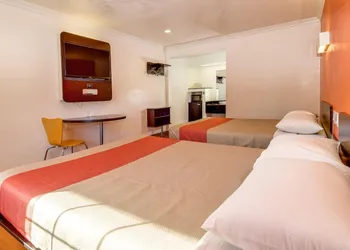 Motel 6 Garden Grove CA hotel thumbnail 5