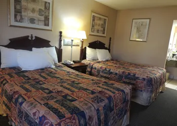Econo Lodge hotel thumbnail 4