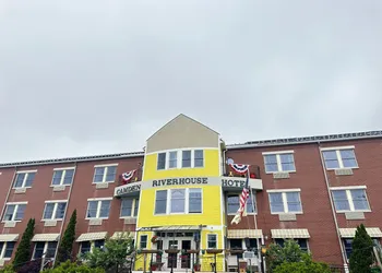 Camden Riverhouse Hotel hotel thumbnail 4