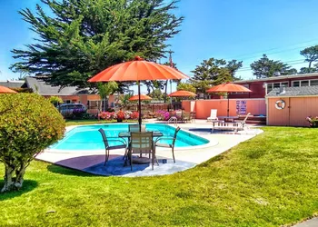 Butterfly Grove Inn hotel thumbnail 3