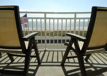 Montreal Beach Resort hotel thumbnail 2