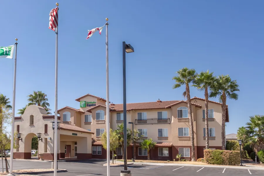 Holiday Inn Express Hotel & Suites Manteca by IHG hotel detail image 2