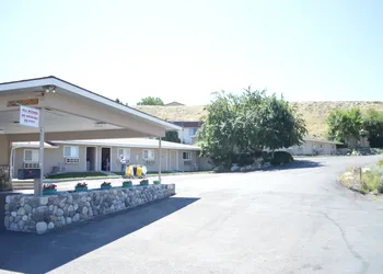 A Wyoming Inn hotel thumbnail 5