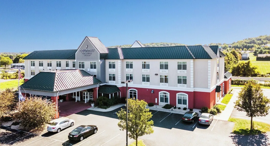 Country Inn & Suites by Radisson, Harrisburg West Mechanicsburg hotel detail image 2