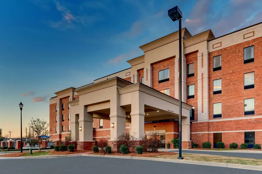 Hampton Inn & Suites Hartsville hotel detail image 2