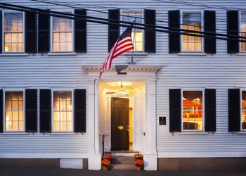 Harbor Light Inn hotel thumbnail 2