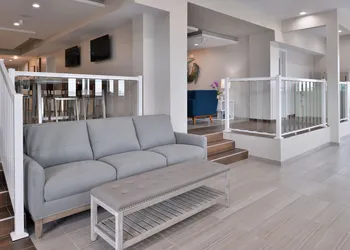 Cabana Shores Inn hotel thumbnail 6