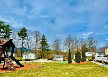 Merrill Farm Inn hotel thumbnail 5