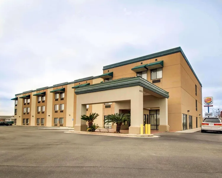 Quality Inn & Suites hotel detail image 2