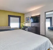 Holiday Inn Express Hotel & Suites Clearwater/Us 19 N by IHG hotel detail image 7