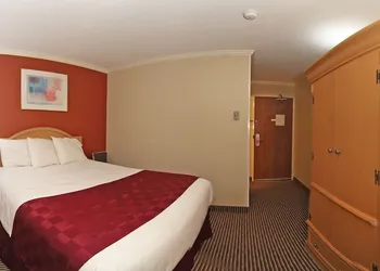 Valley Inn Shakopee hotel thumbnail 8