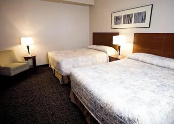Heritage Inn & Suites hotel thumbnail 6