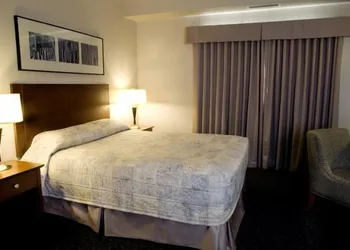 Heritage Inn & Suites hotel thumbnail 7