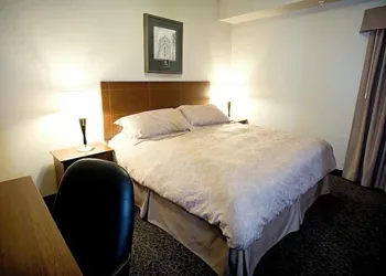 Heritage Inn & Suites hotel thumbnail 8