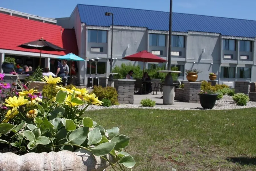 Barker's Island Inn Resort hotel detail image 2