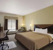 Quality Inn & Suites Chambersburg Northeast hotel detail image 7