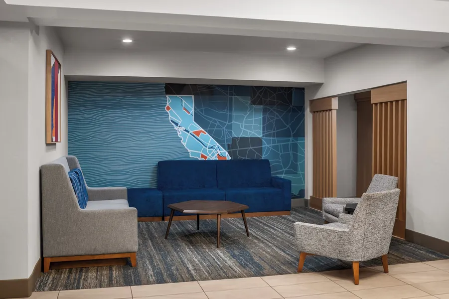 Holiday Inn Express & Suites Fresno (River Park) Hwy 41 by IHG hotel detail image 2