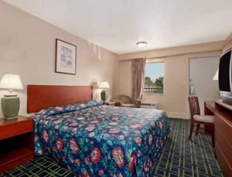 Hilltop Inn hotel detail image 6