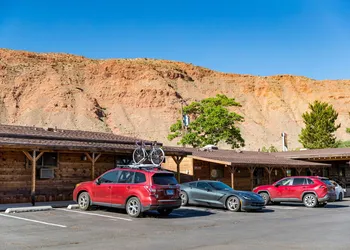 Red Stone Inn hotel thumbnail 2