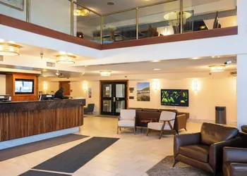 Express Suites Riverport Inn & Suites hotel thumbnail 8
