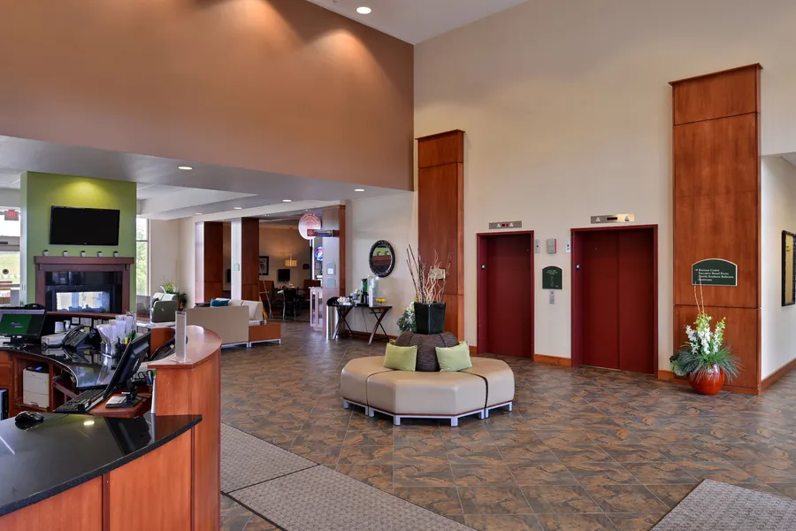 Holiday Inn Madison at The American Center by IHG hotel detail image 2
